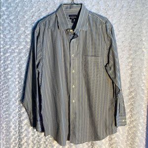 Men’s like new shirt